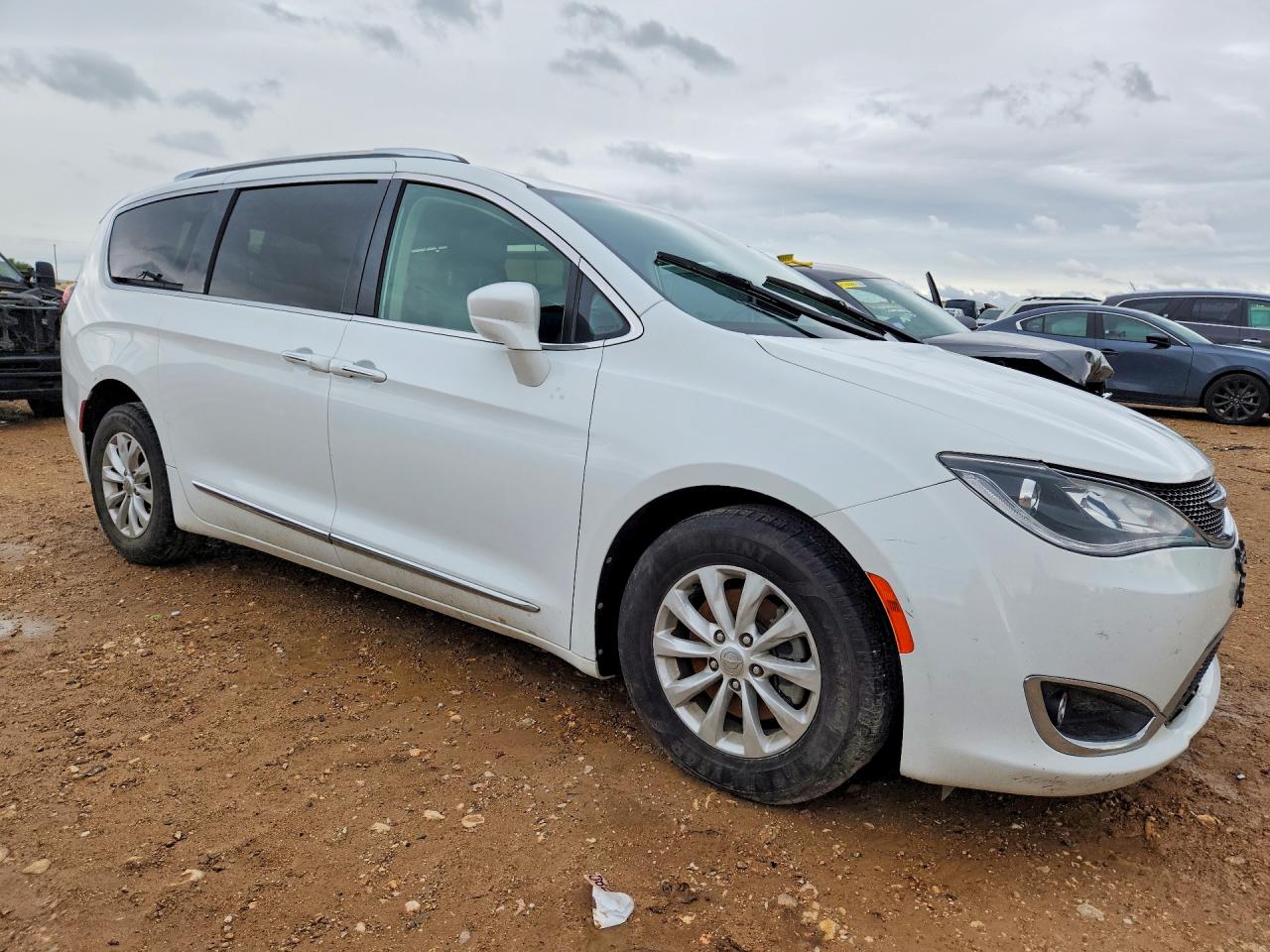 2019 CHRYSLER PACIFICA