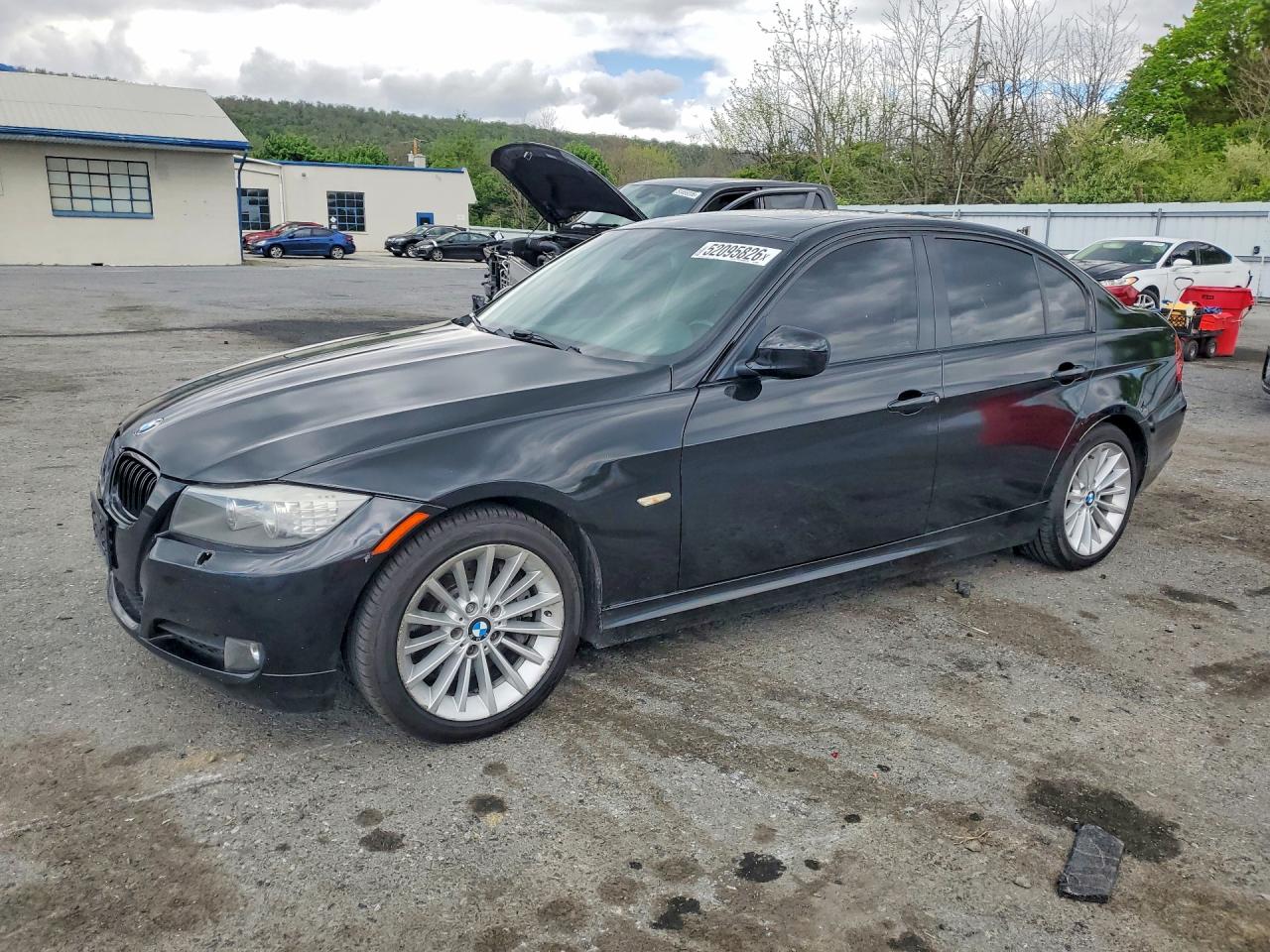 2011 BMW 3 SERIES