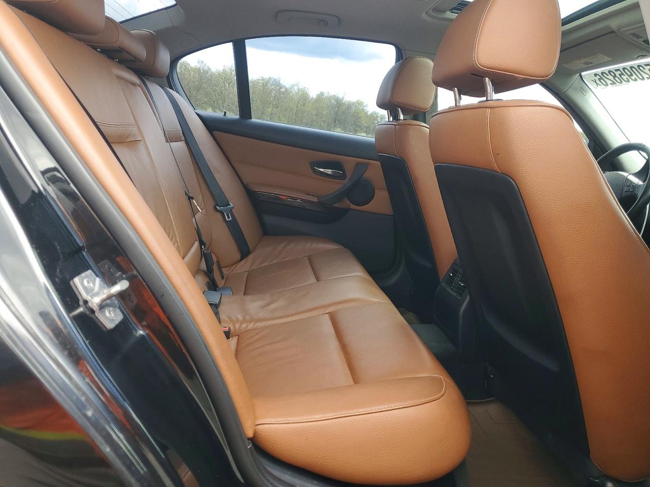 2011 BMW 3 SERIES