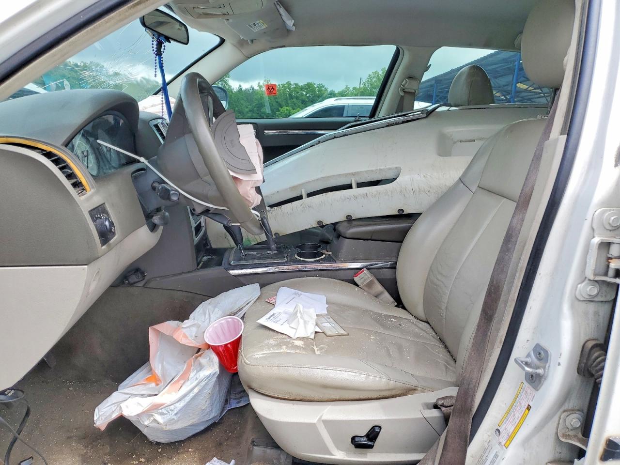 2010 CHRYSLER 300