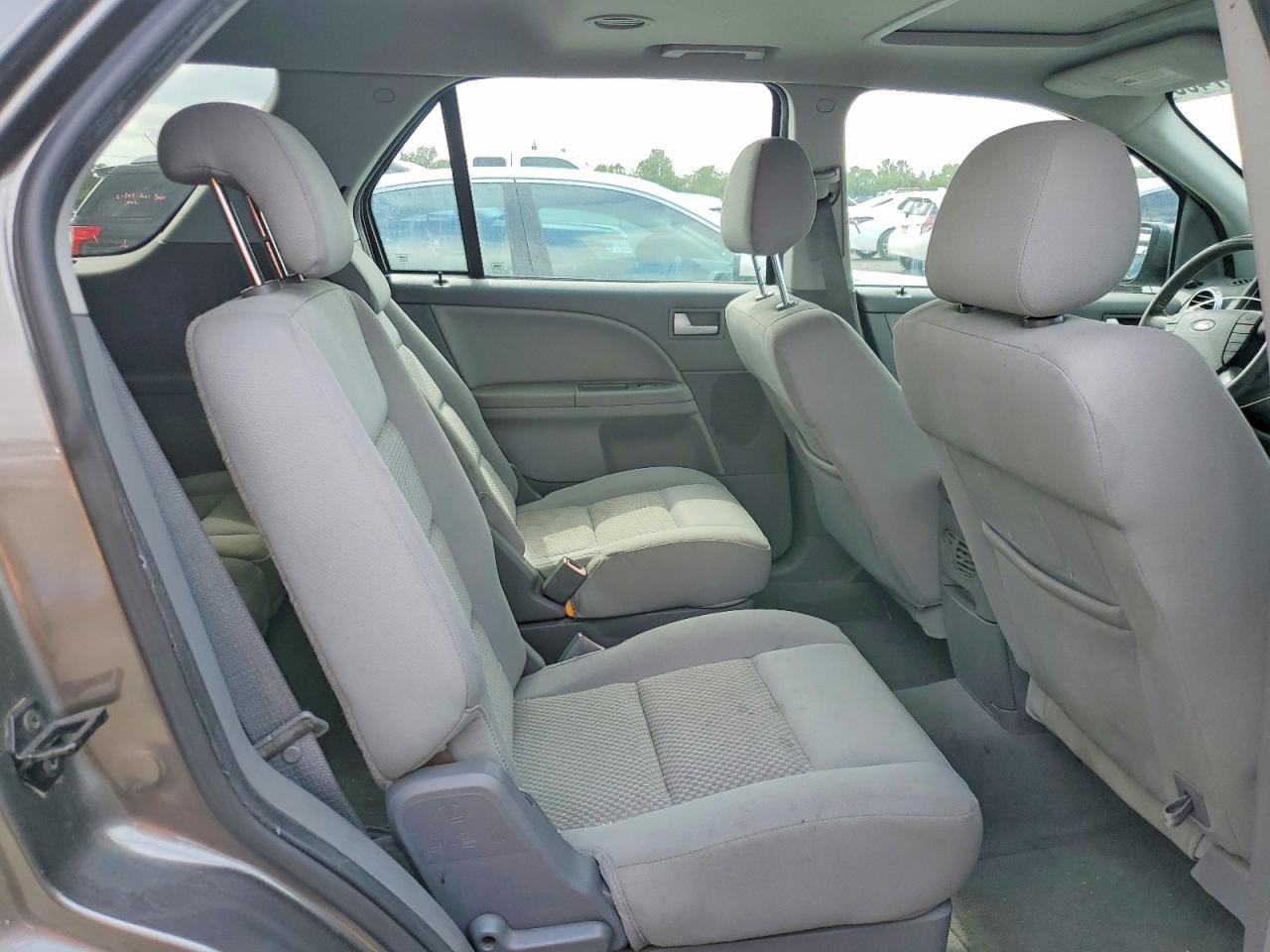 2005 FORD FREESTYLE