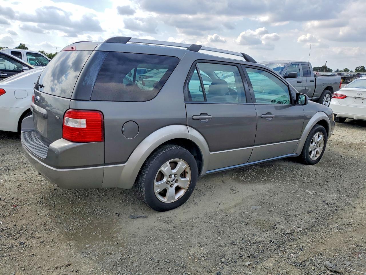 2005 FORD FREESTYLE