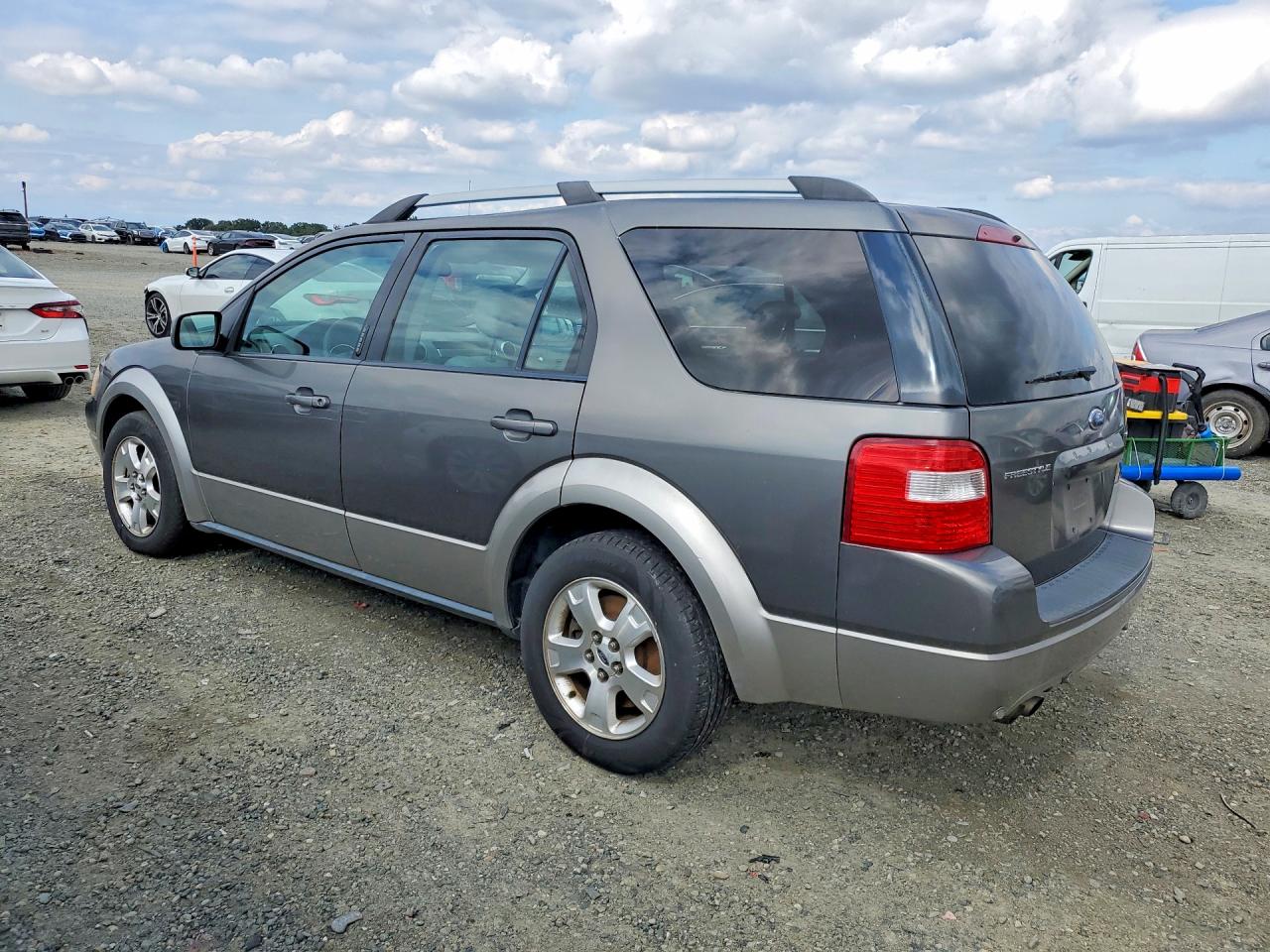 2005 FORD FREESTYLE