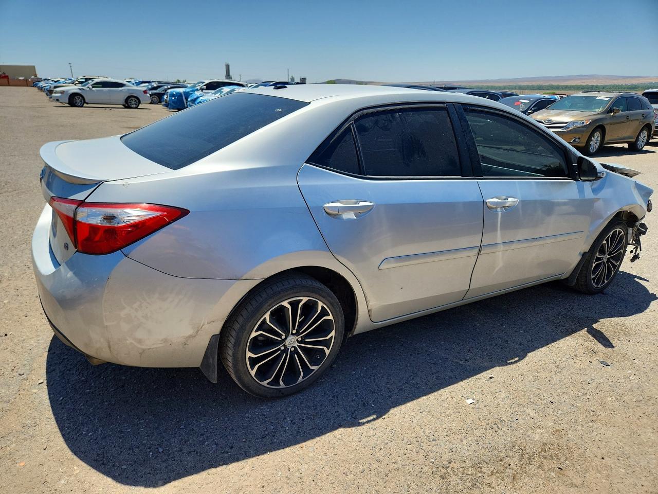 2015 TOYOTA COROLLA