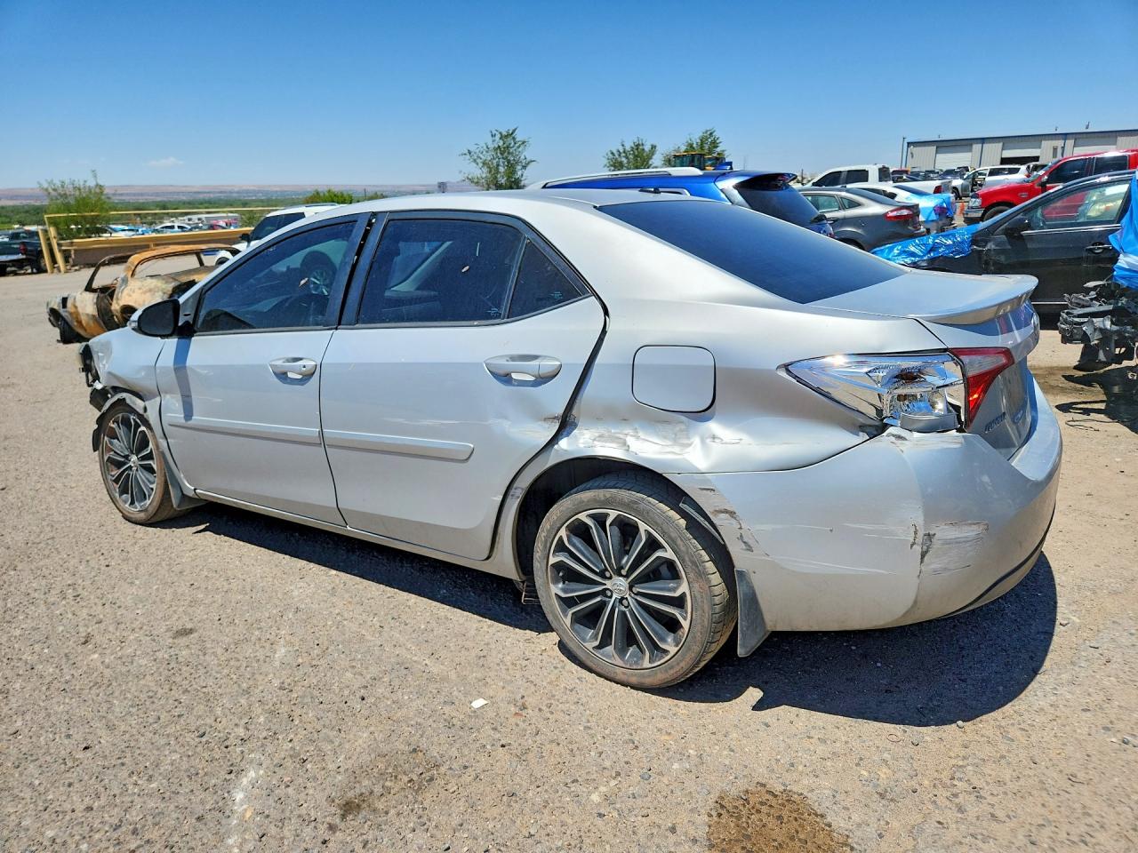 2015 TOYOTA COROLLA