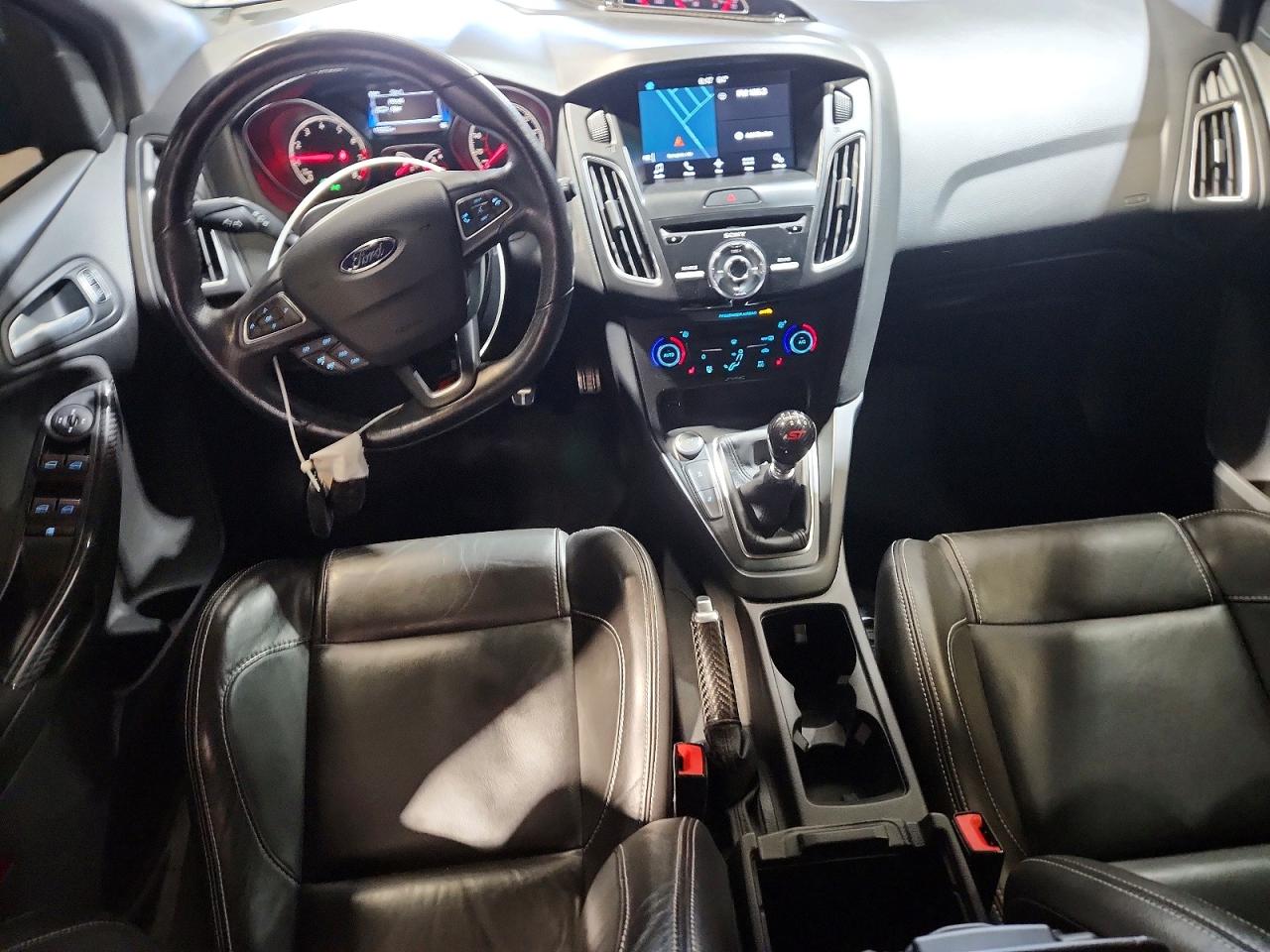 2017 FORD FOCUS