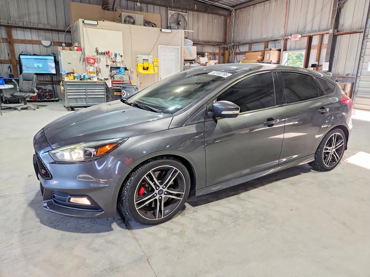 2017 FORD FOCUS