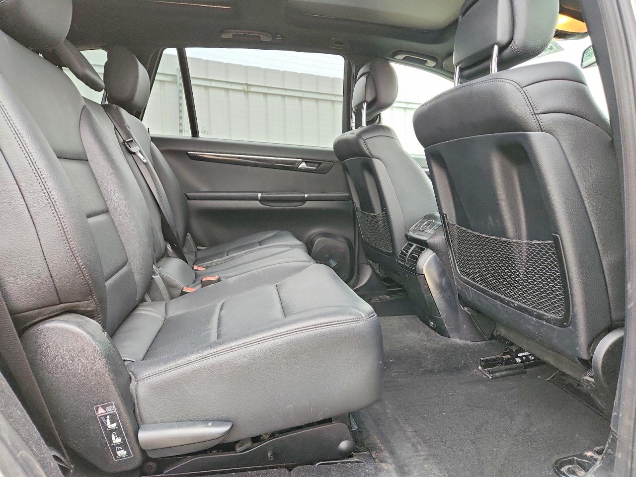 2012 MERCEDES-BENZ TRUCK R-CLASS