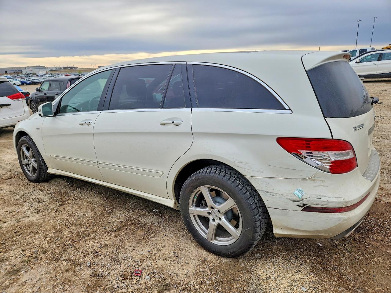 2012 MERCEDES-BENZ TRUCK R-CLASS