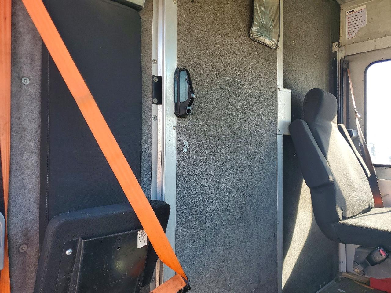 2003 FORD E450