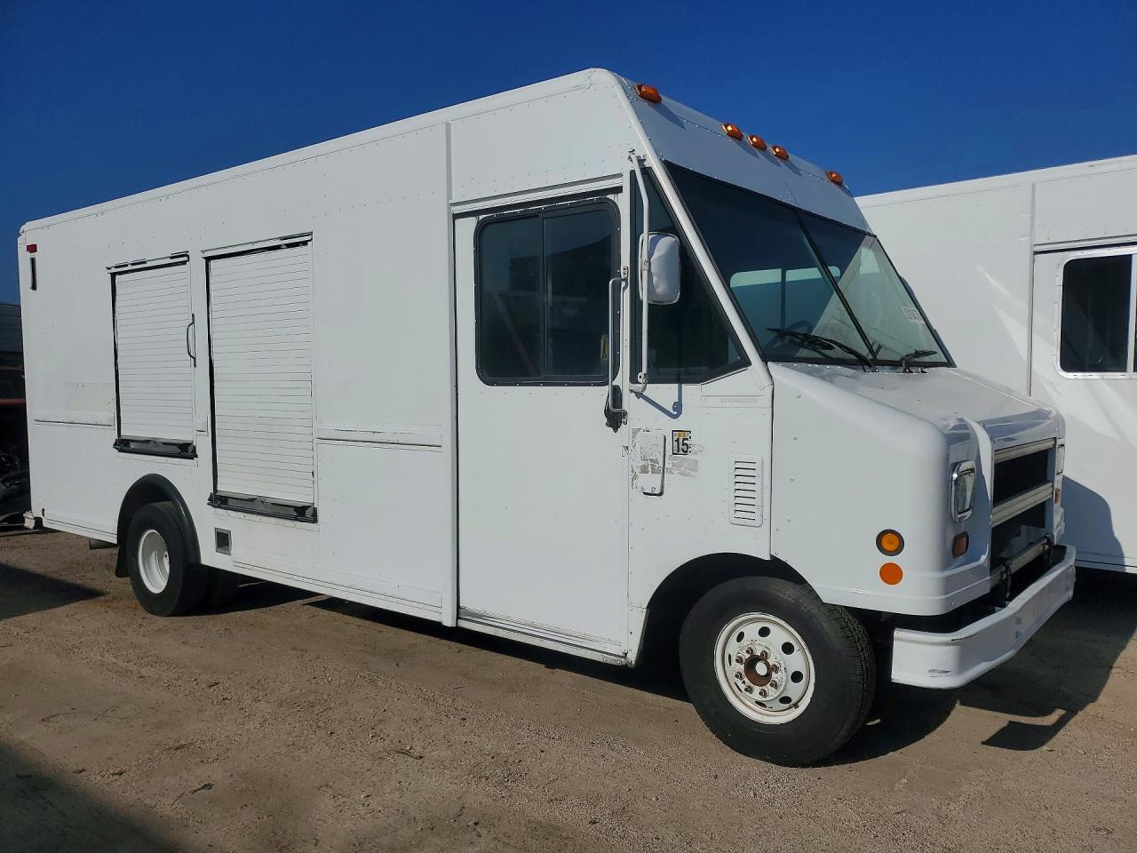 2003 FORD E450