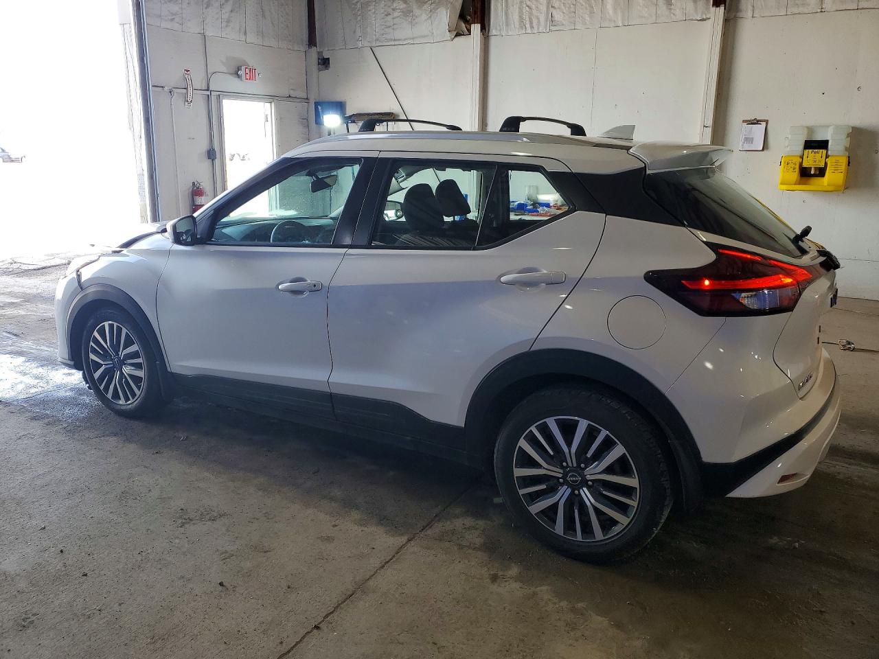 2022 NISSAN KICKS