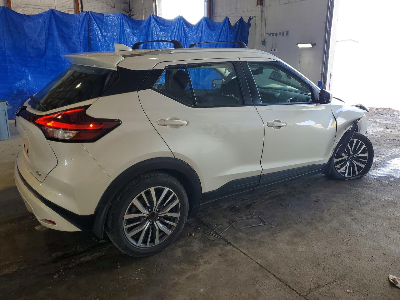 2022 NISSAN KICKS