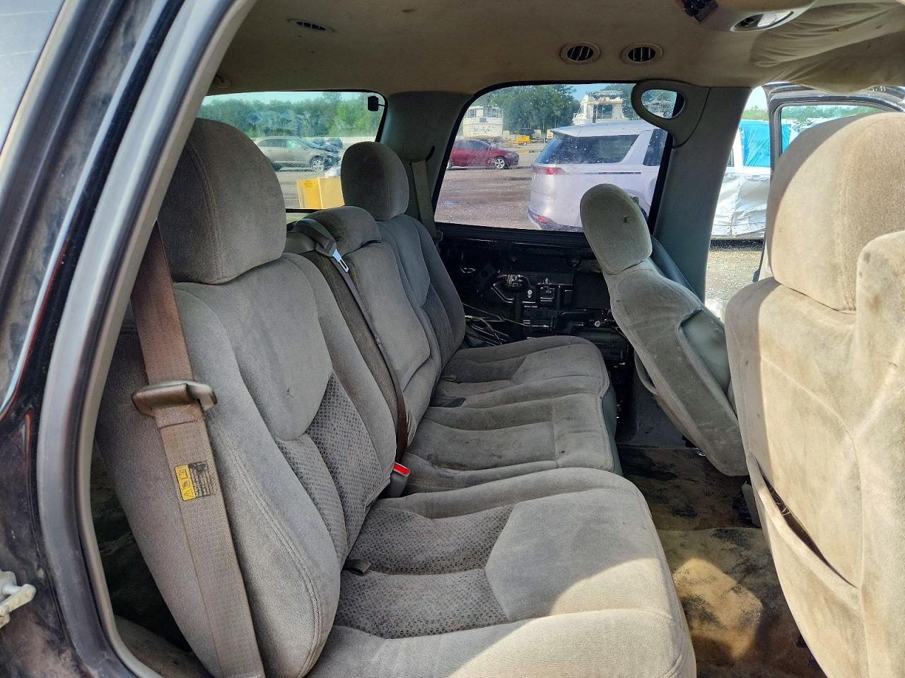 2004 CHEVROLET TAHOE