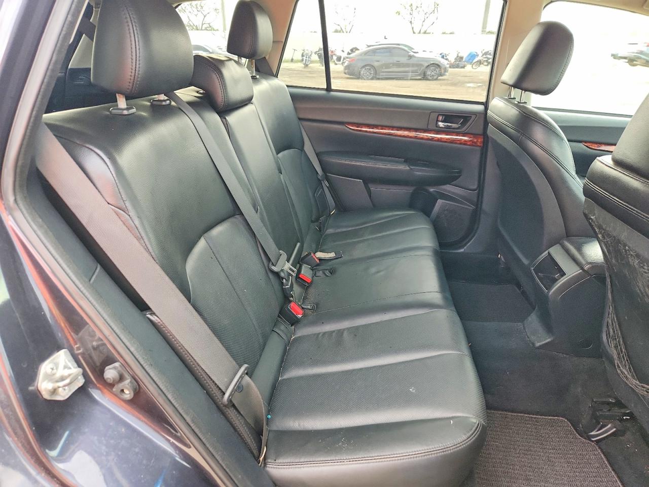 2010 SUBARU OUTBACK