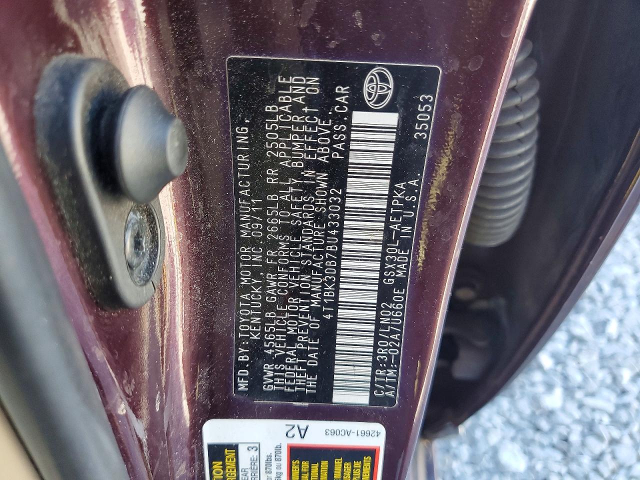 2011 TOYOTA AVALON