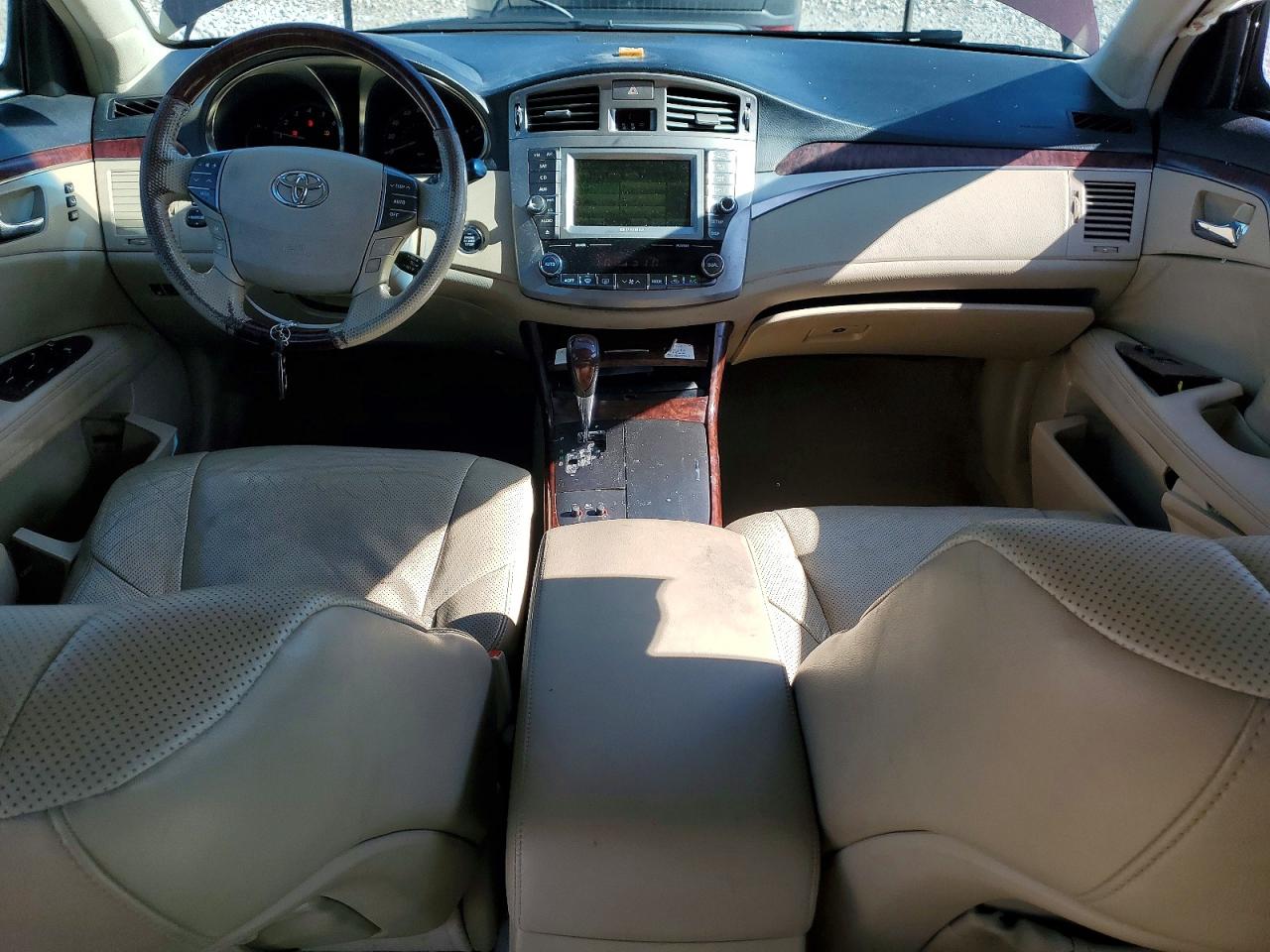 2011 TOYOTA AVALON