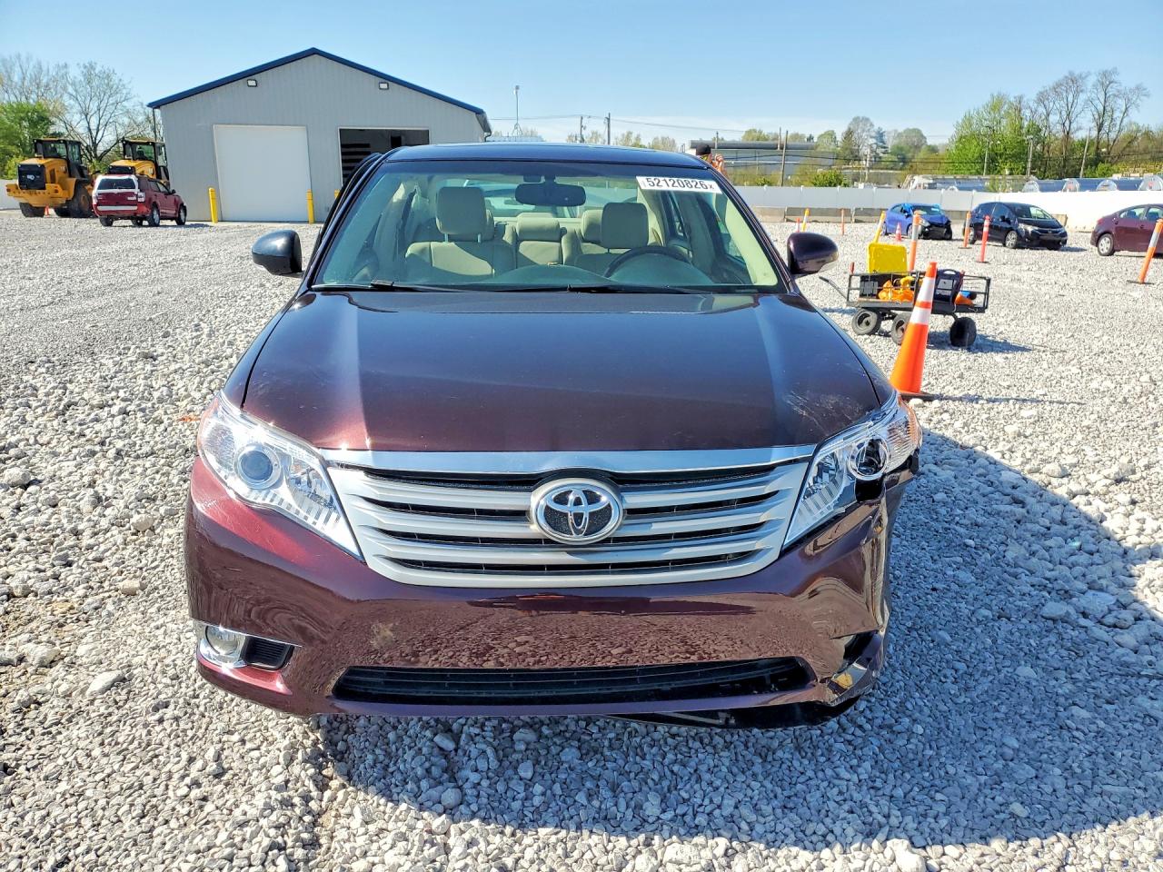 2011 TOYOTA AVALON