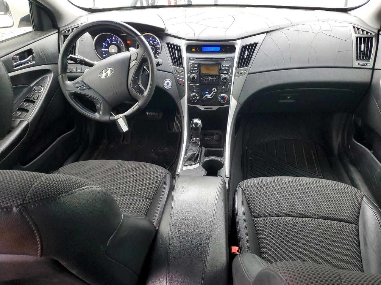 2011 HYUNDAI SONATA