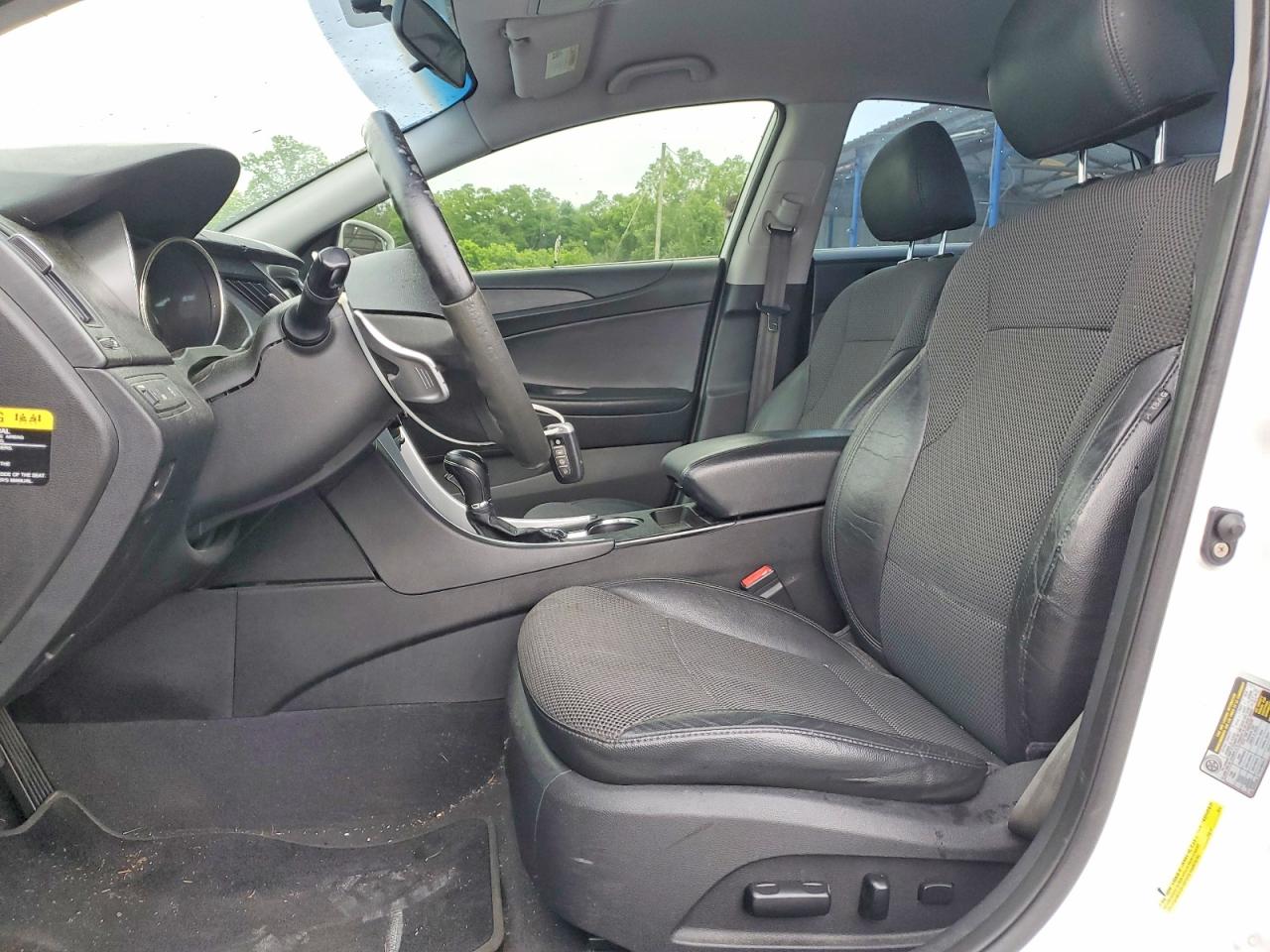 2011 HYUNDAI SONATA