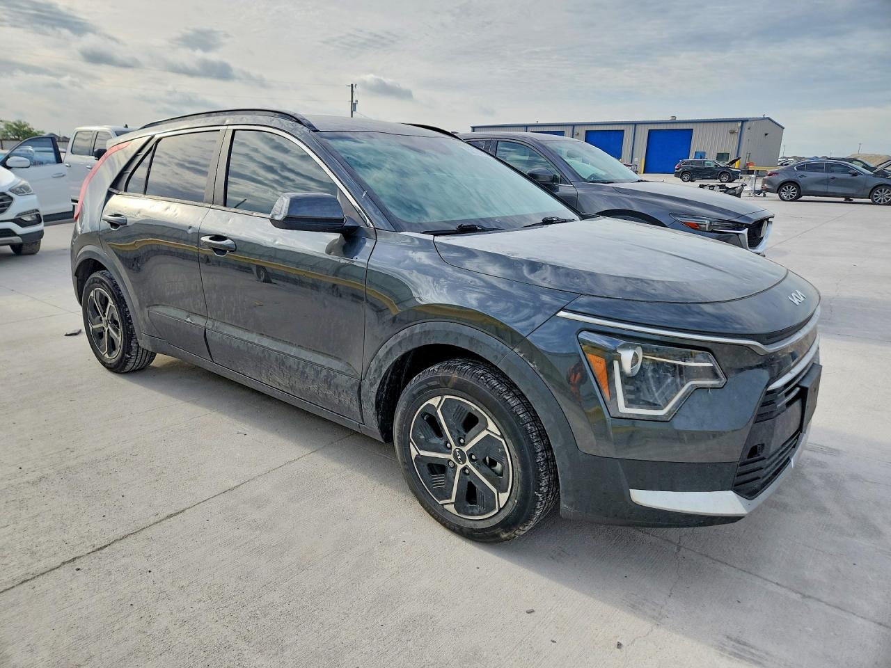 2024 KIA NIRO