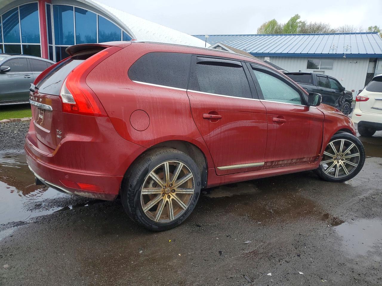 2017 VOLVO XC60