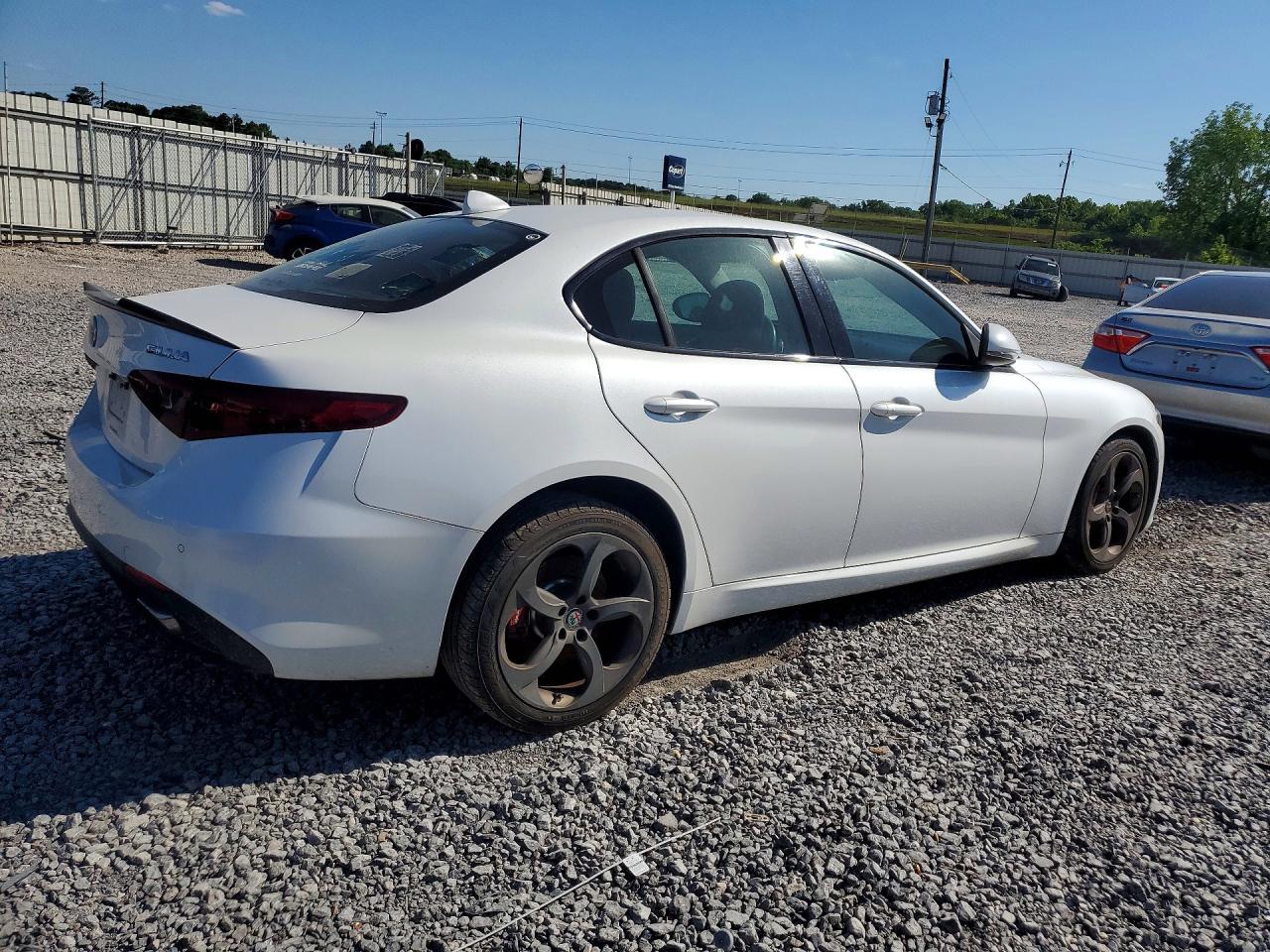 2017 ALFA ROMEO GIULIA