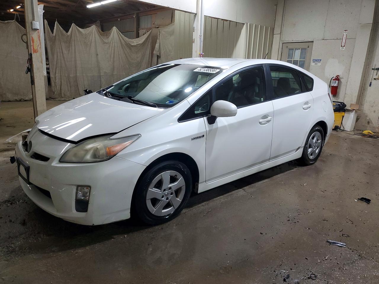 2011 TOYOTA PRIUS