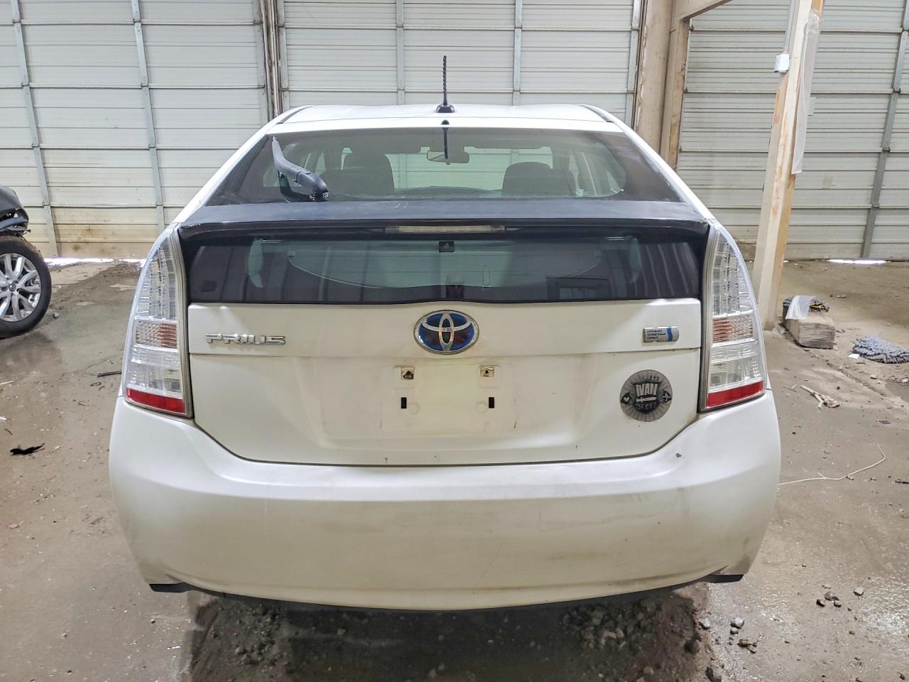 2011 TOYOTA PRIUS