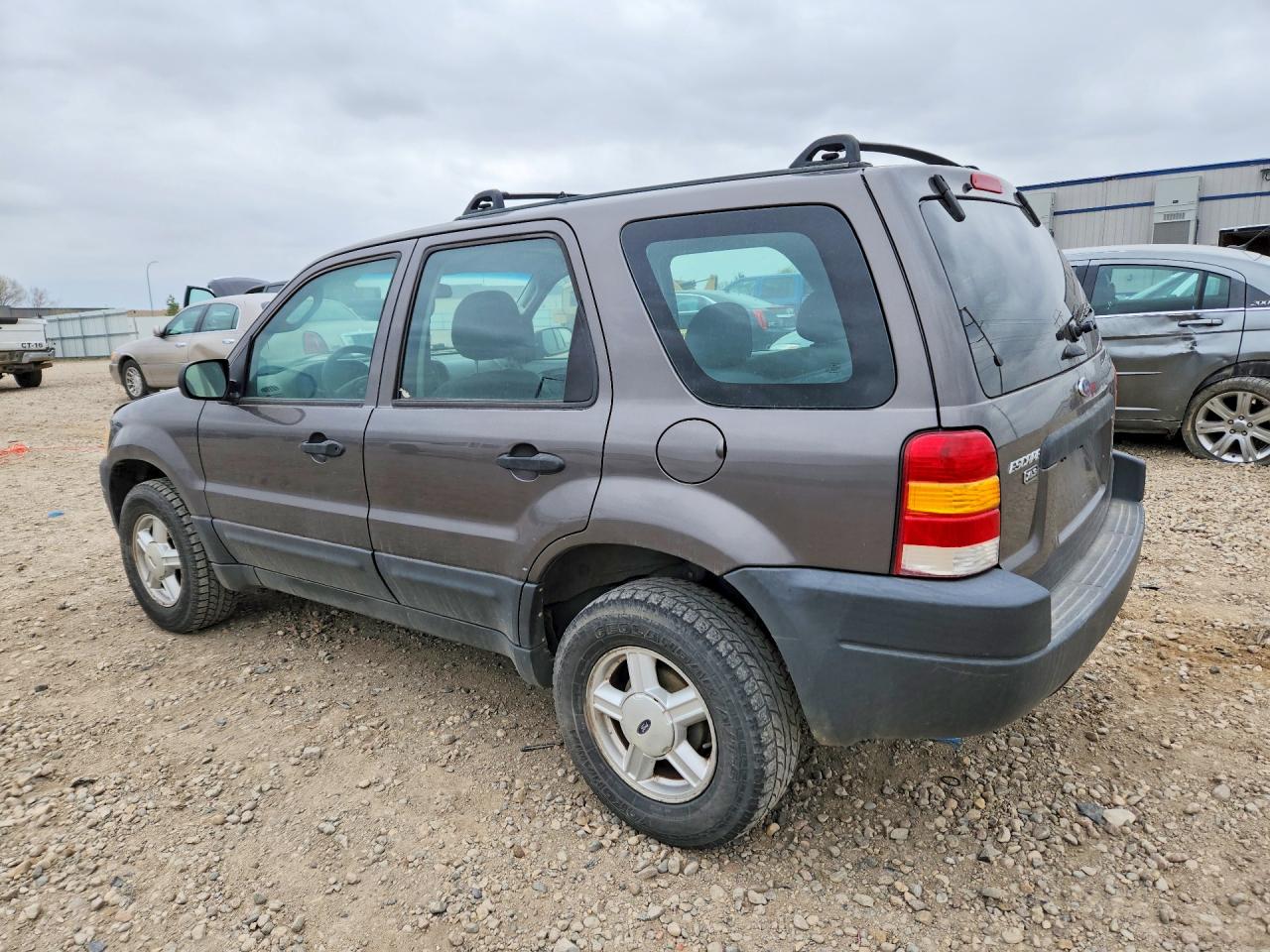 2003 FORD ESCAPE