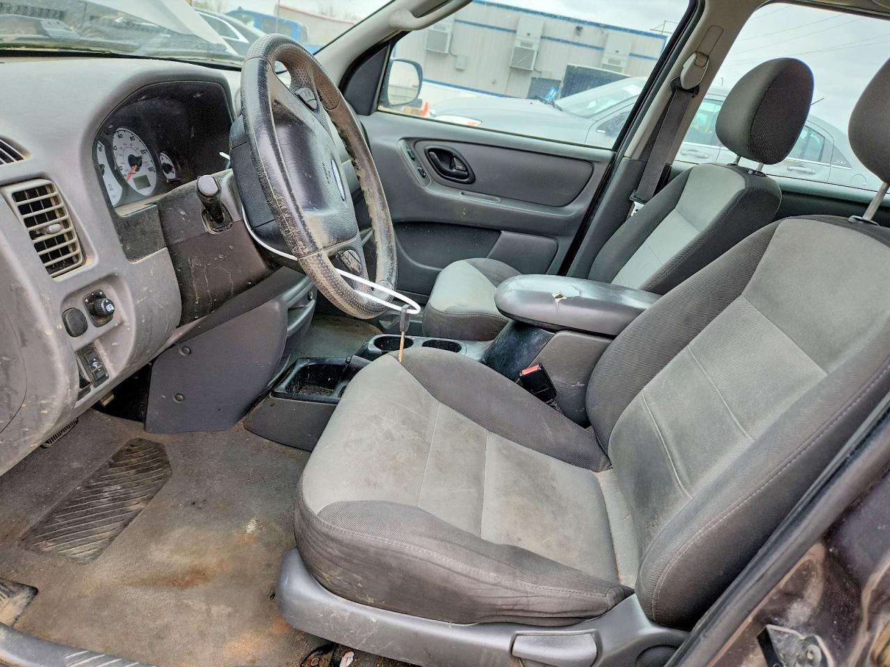 2003 FORD ESCAPE