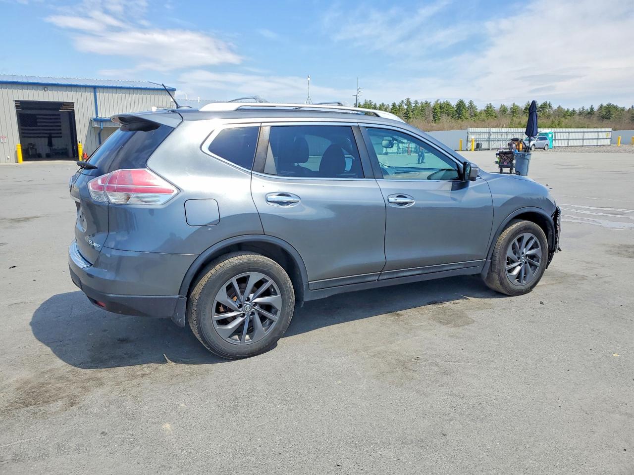 2016 NISSAN ROGUE