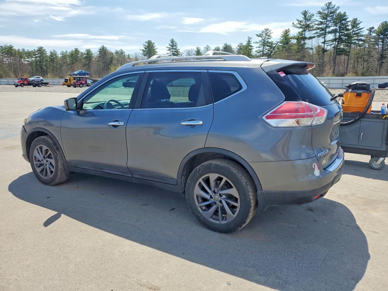 2016 NISSAN ROGUE