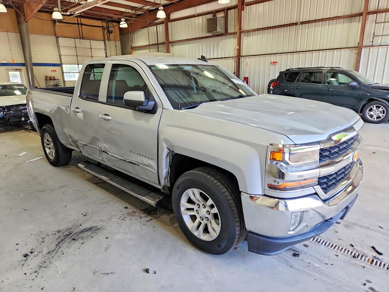 2017 CHEVROLET SILVERADO
