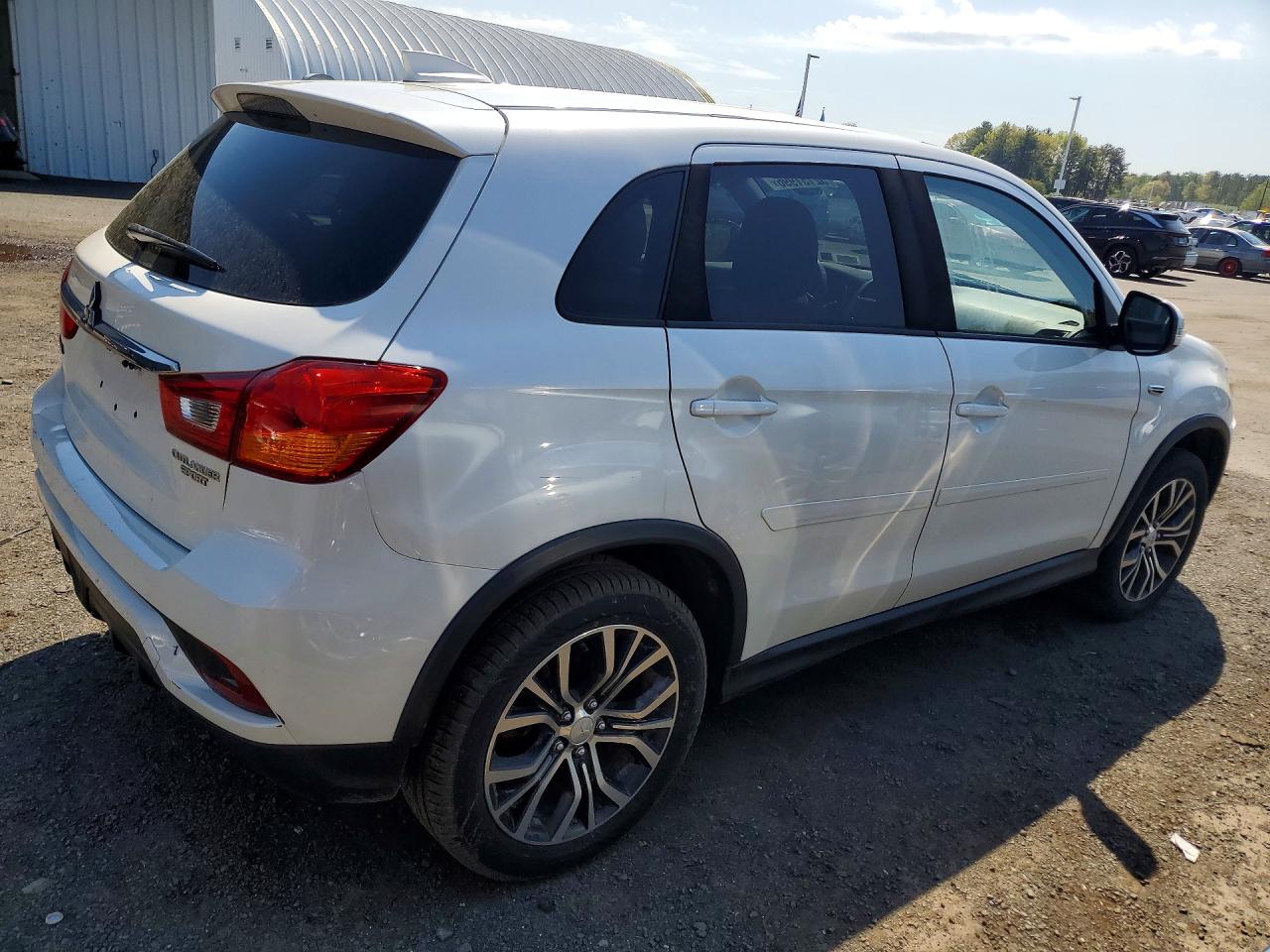 2018 MITSUBISHI OUTLANDER