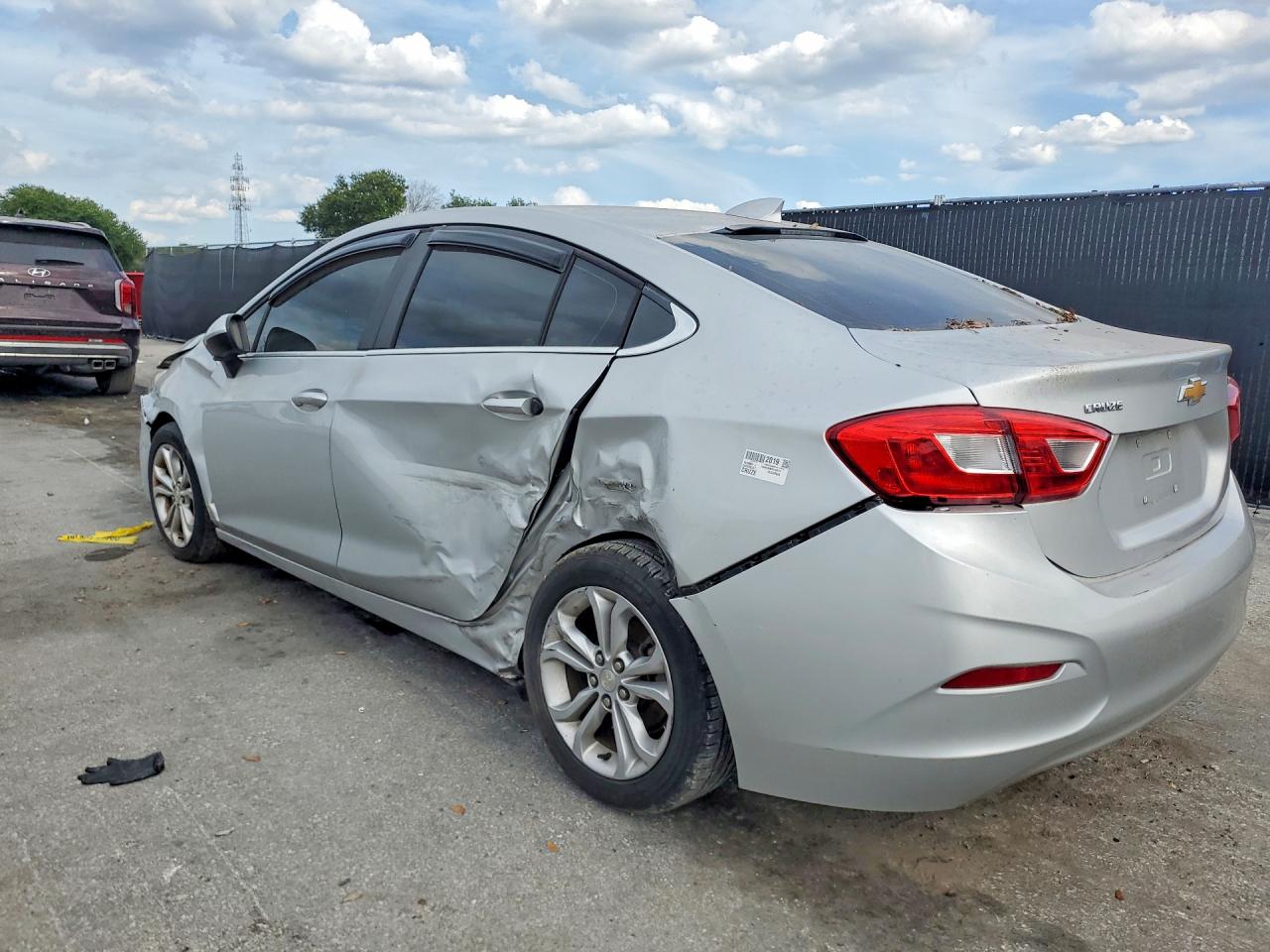 2019 CHEVROLET CRUZE