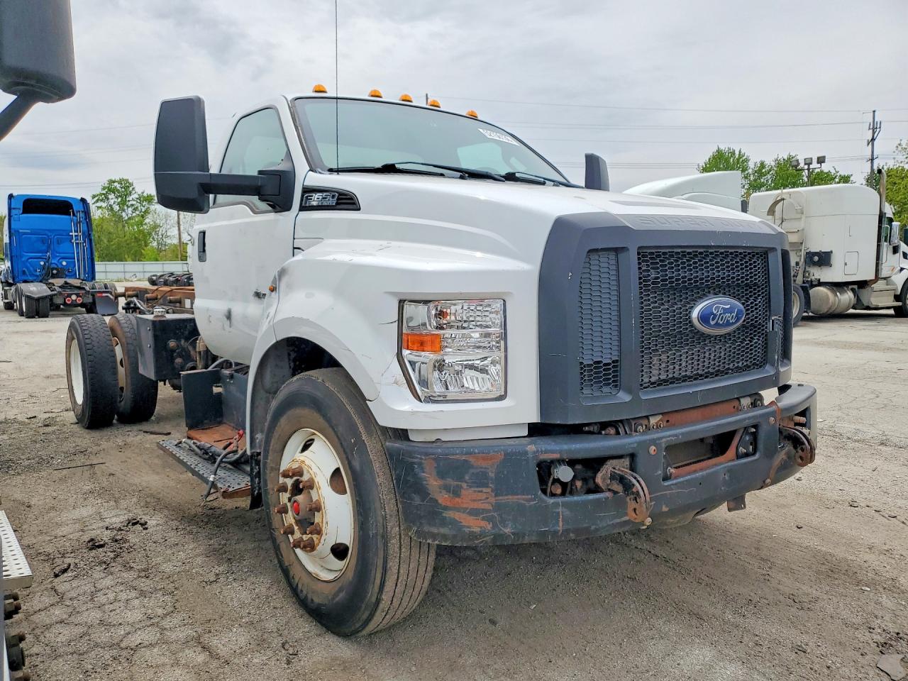 2017 FORD F650