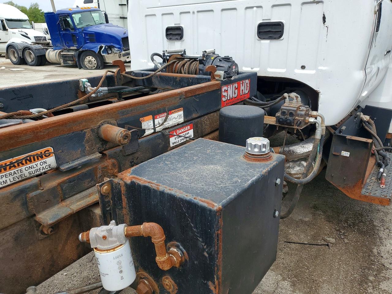 2017 FORD F650