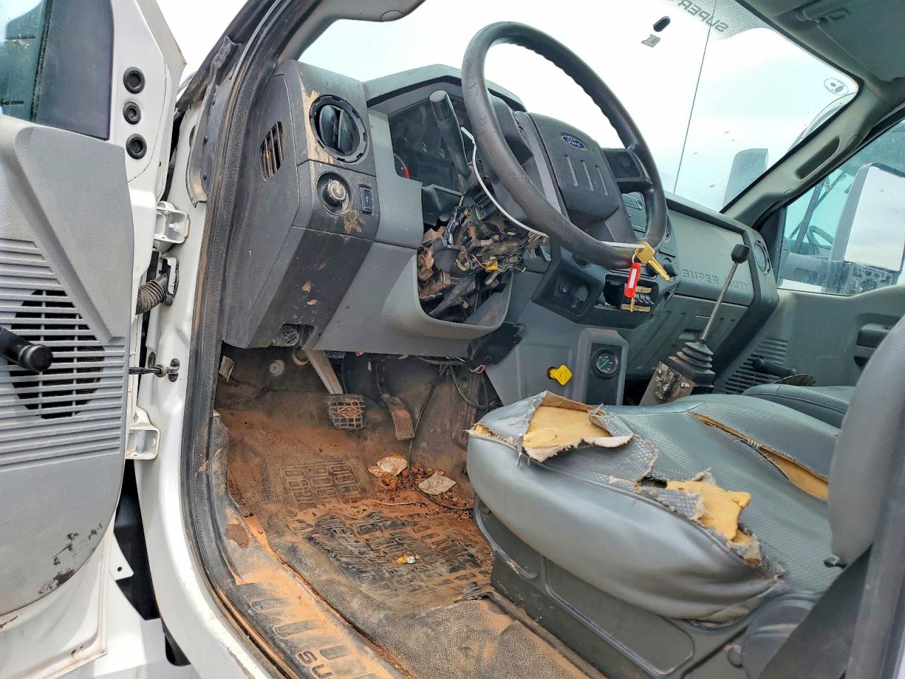 2017 FORD F650
