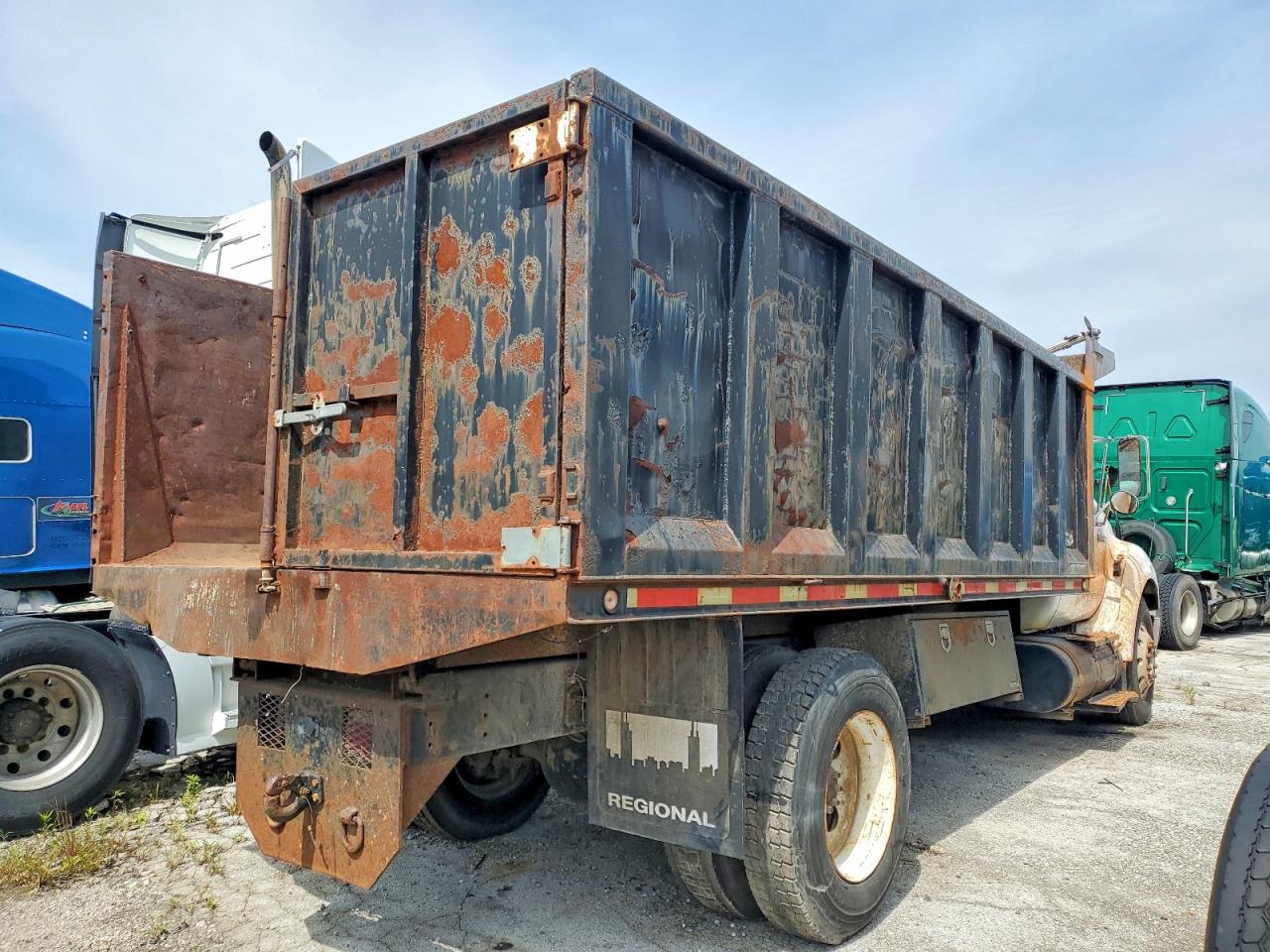 2007 FORD F650