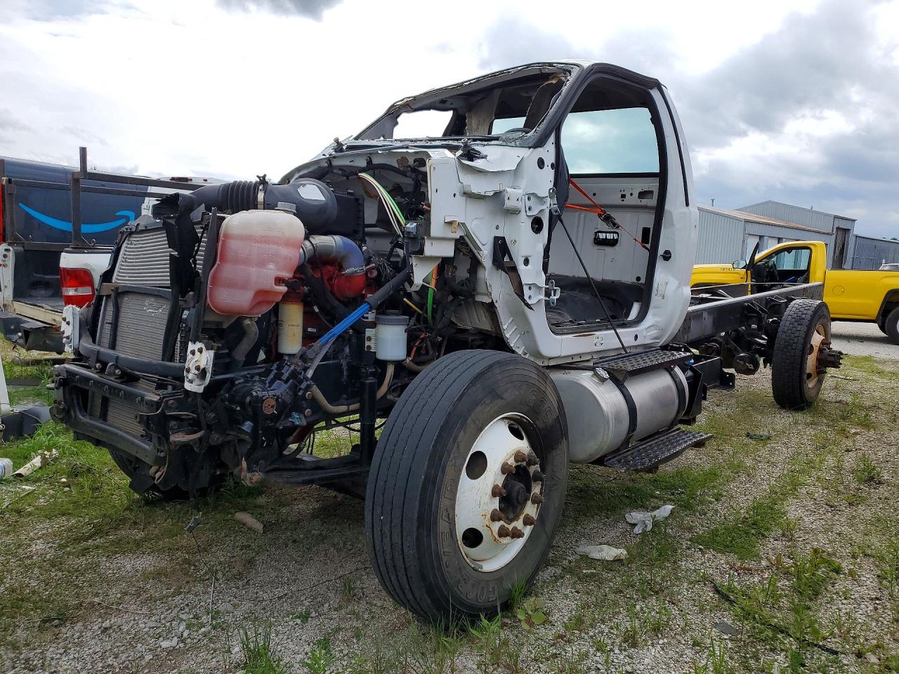 2015 FORD F750