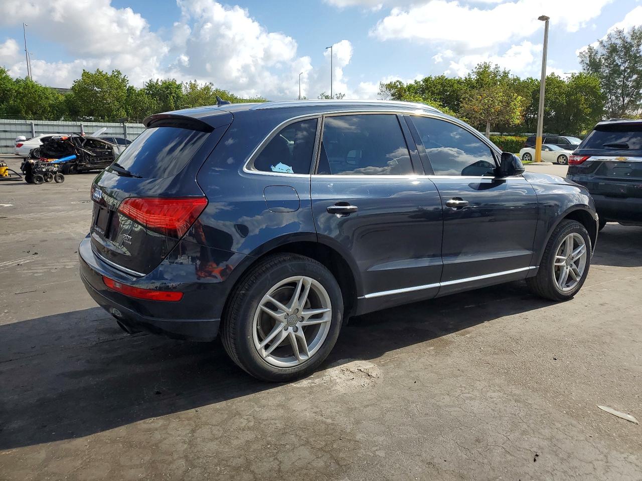 2016 AUDI Q5