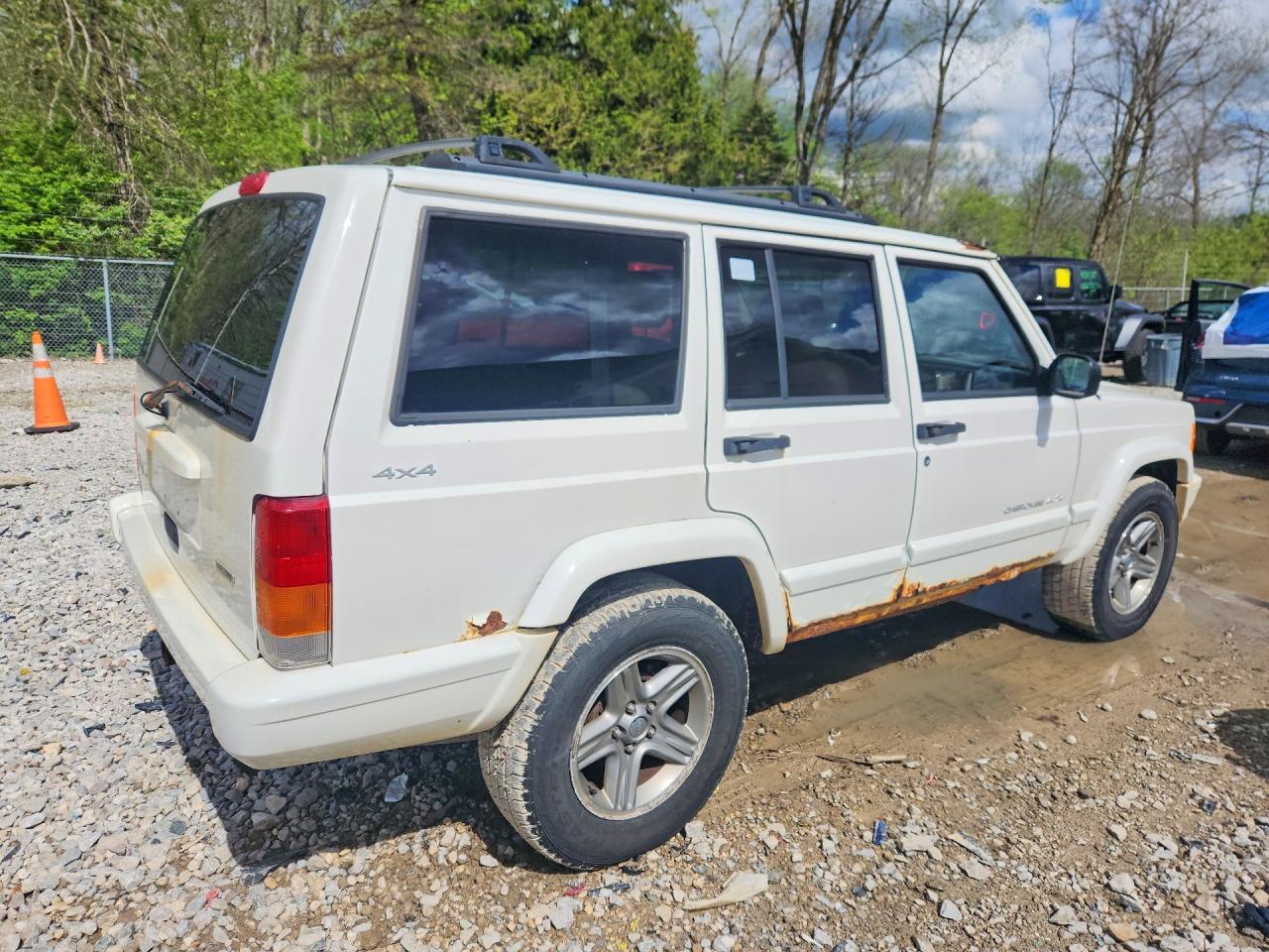 2000 JEEP CHEROKEE