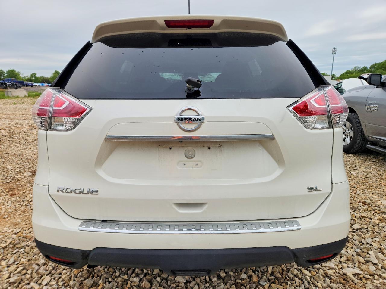 2015 NISSAN ROGUE
