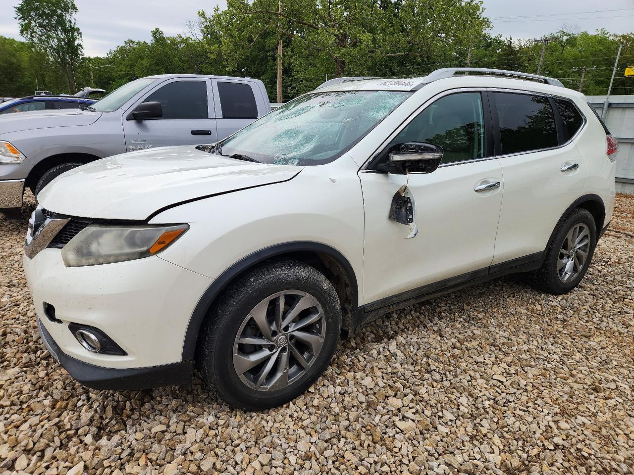 2015 NISSAN ROGUE