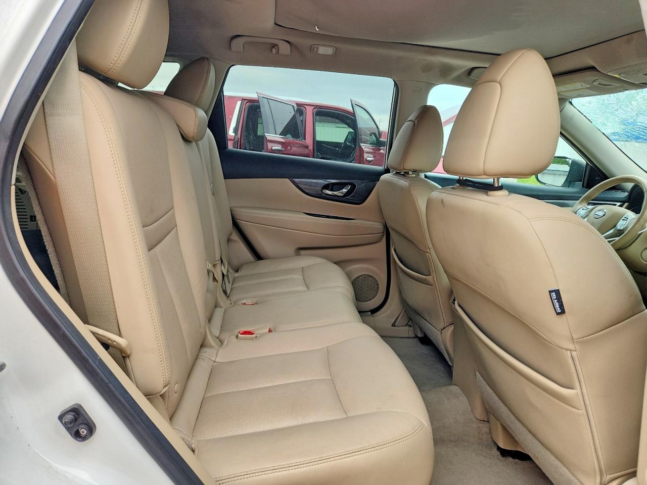 2015 NISSAN ROGUE