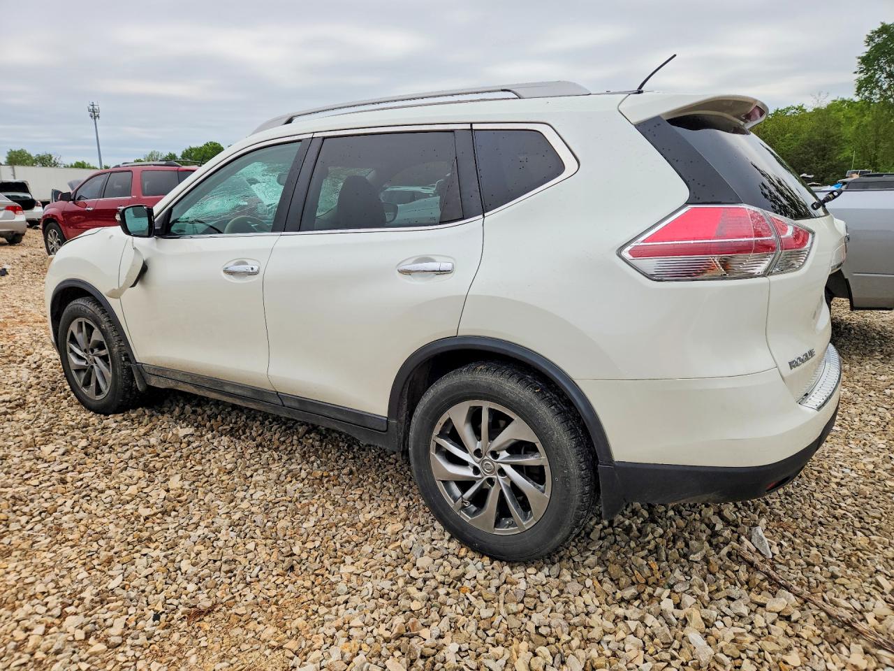 2015 NISSAN ROGUE