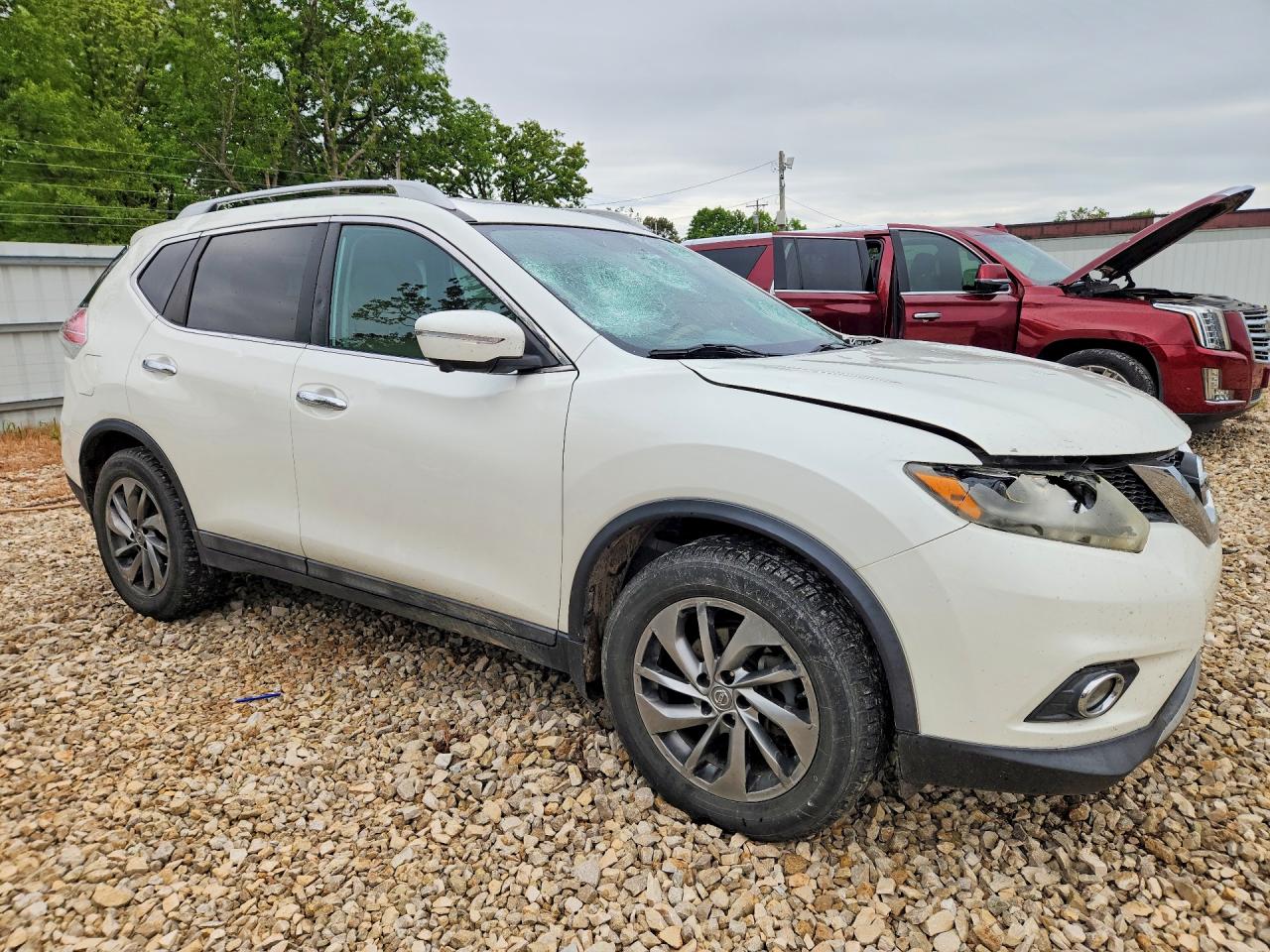 2015 NISSAN ROGUE