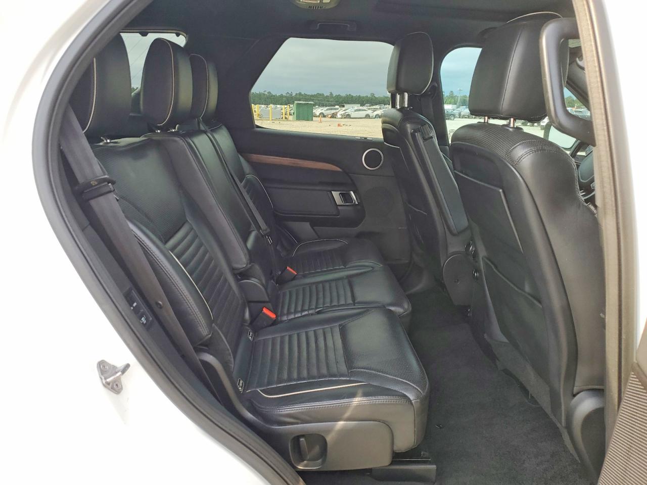 2017 LAND ROVER DISCOVERY