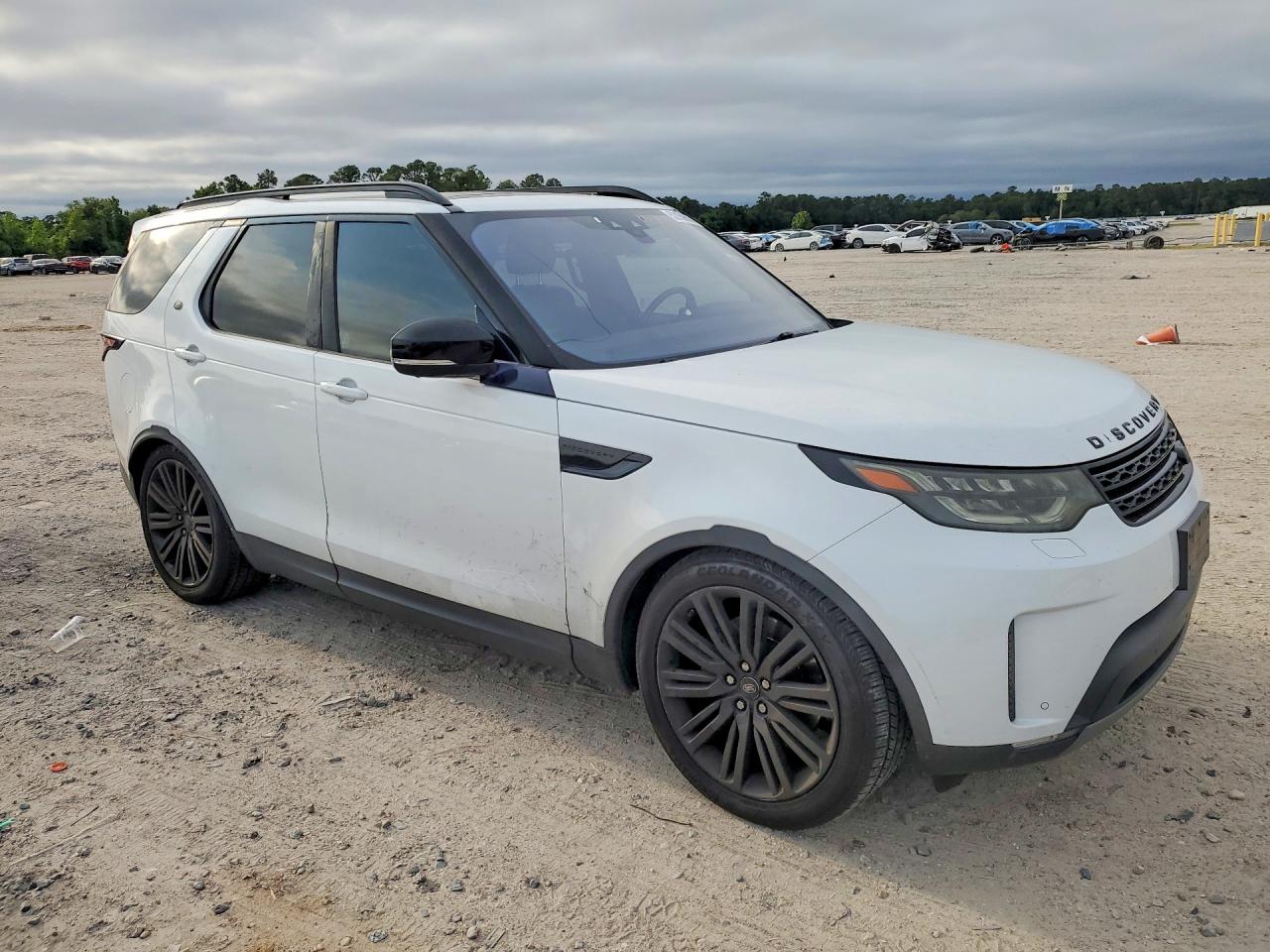 2017 LAND ROVER DISCOVERY